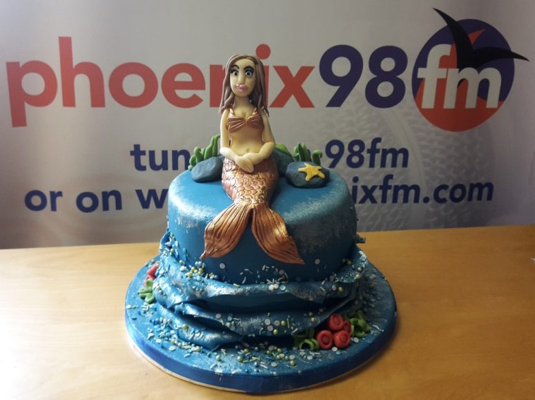 Lozzie Hakes Mermaid Cake